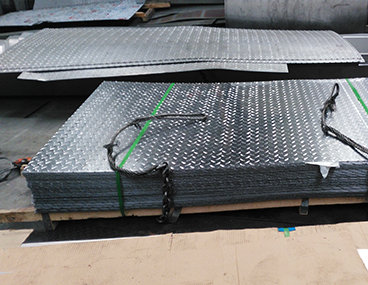 不銹鋼花紋板廠(chǎng)